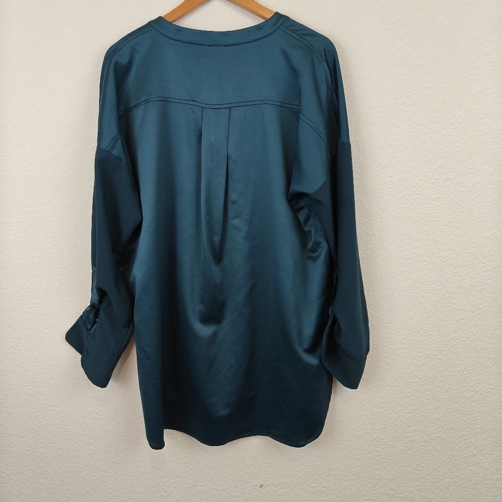 Lysse Kat Button Down Blouse Size Medium Women's Satin Button Up Shirt - Picture 11 of 15